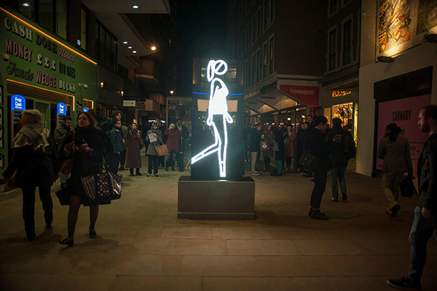 Shaida Walking by Julian Opie, Carnaby Street. Image: Stephen Chung / Alamy Stock Photo